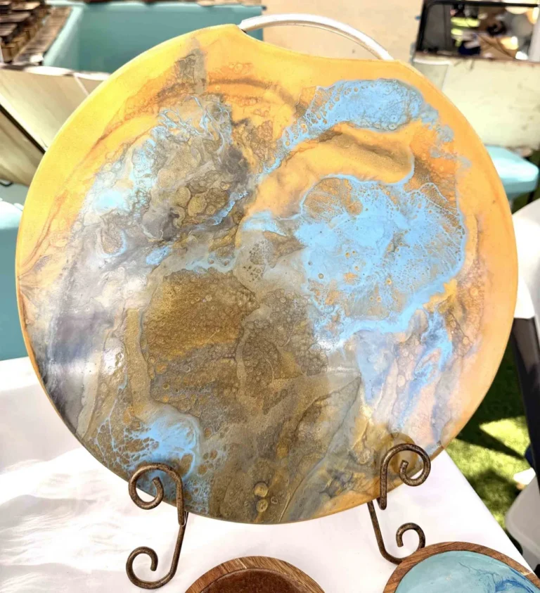 Angelica Arras blue gold platter 768x843